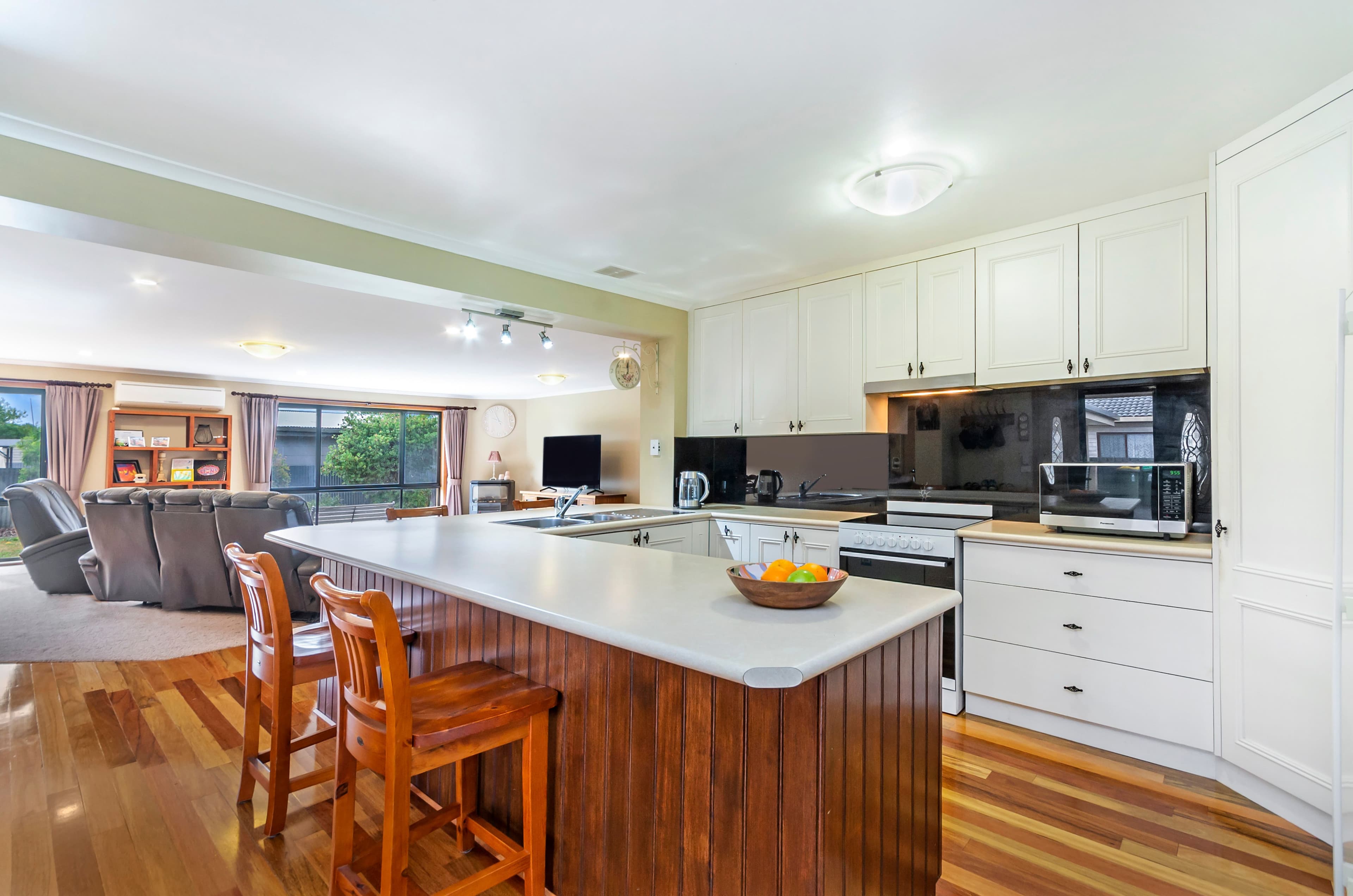 2 Edward Street, Cobden VIC 3266, Cobden - Thumbnail 5