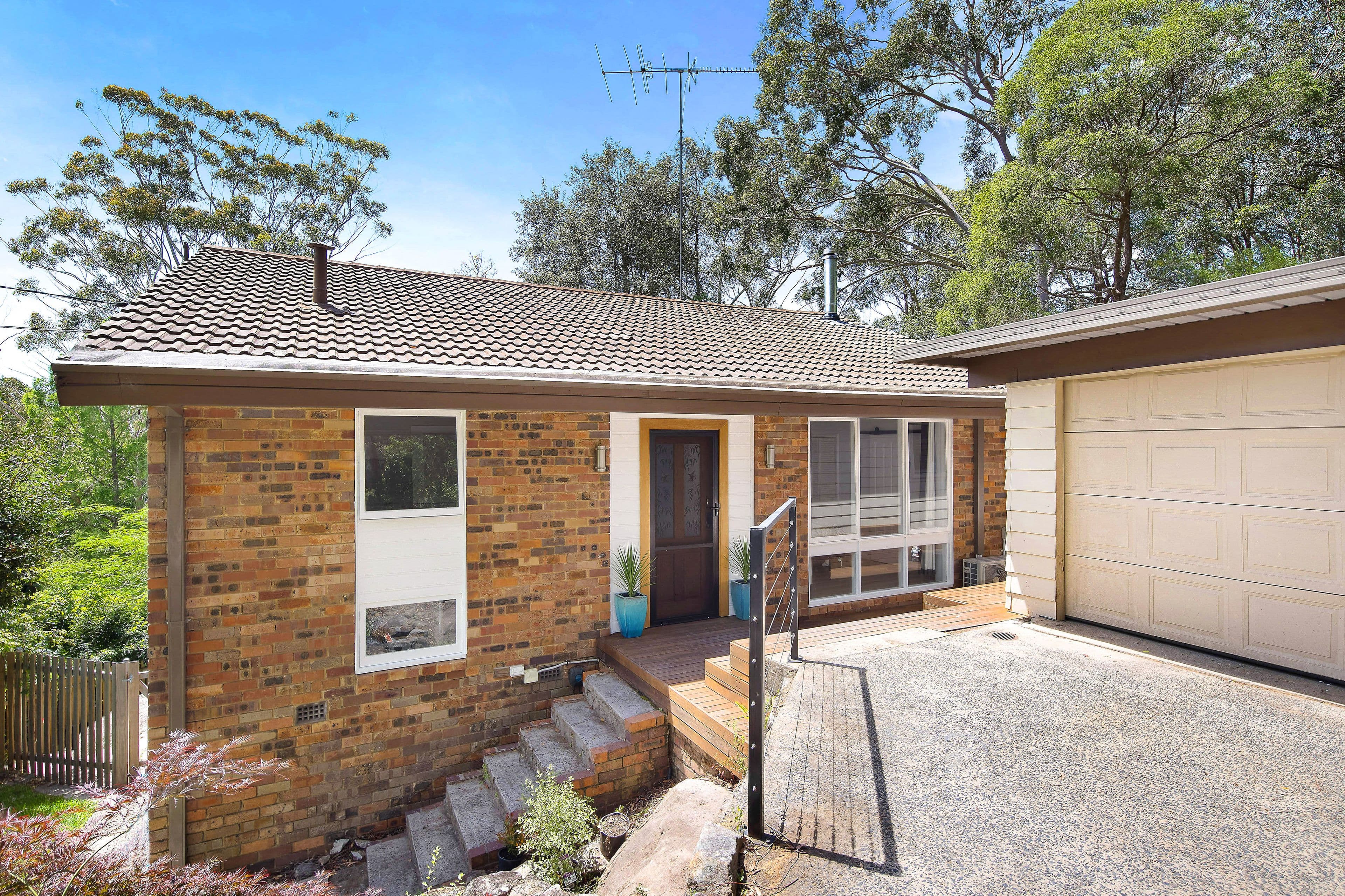 17 Hillside Avenue, St Ives NSW 2075, St Ives Chase - Image 1