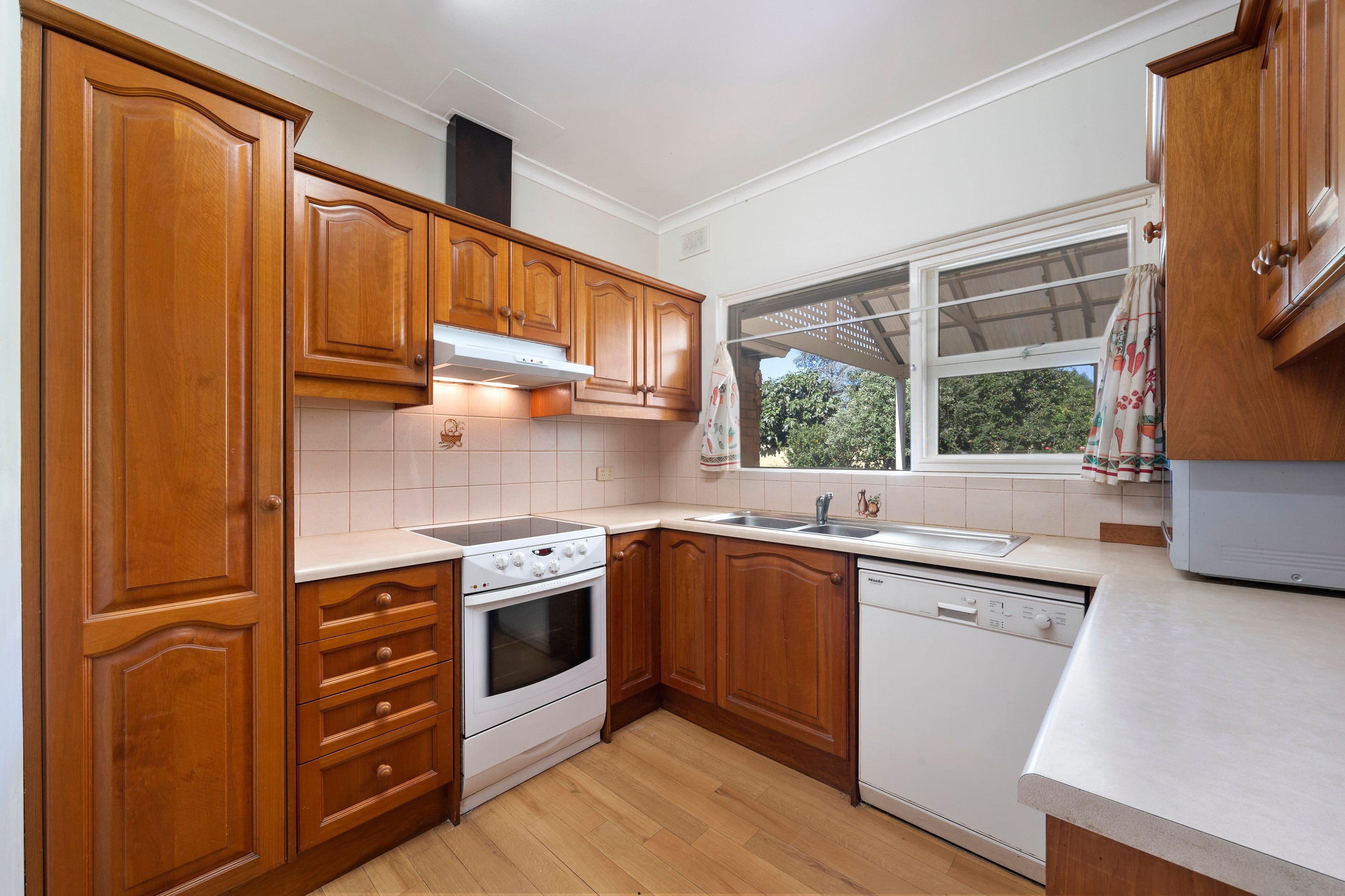 17 Chapman Street, Rostrevor SA 5073, Rostrevor - Thumbnail 4