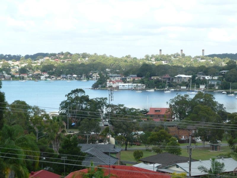 31 Somersham Avenue, FISHING POINT NSW 2283, Fishing Point - Thumbnail 2