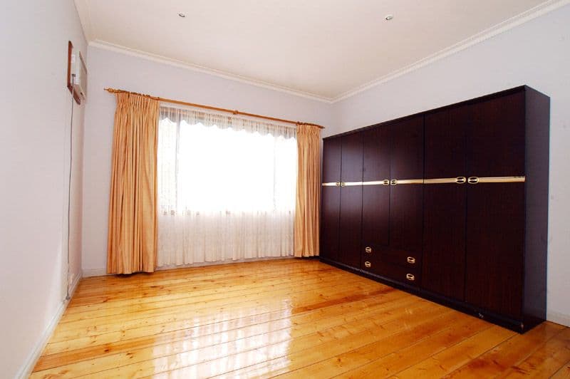 13 Henry Street, Noble Park VIC 3174, Noble Park - Thumbnail 4