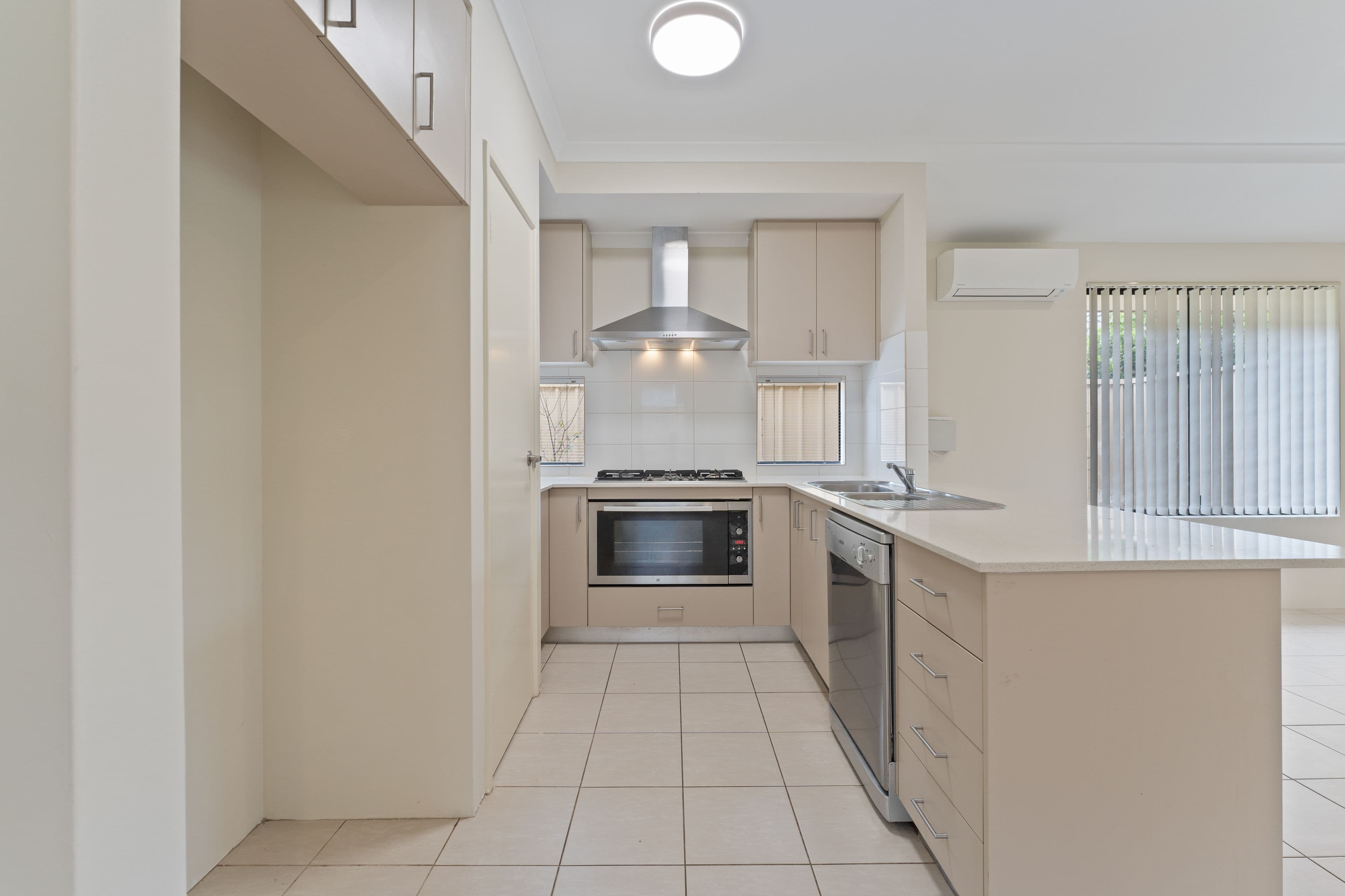 18 Kingsdale Lane, Baldivis WA 6171, Baldivis - Thumbnail 7