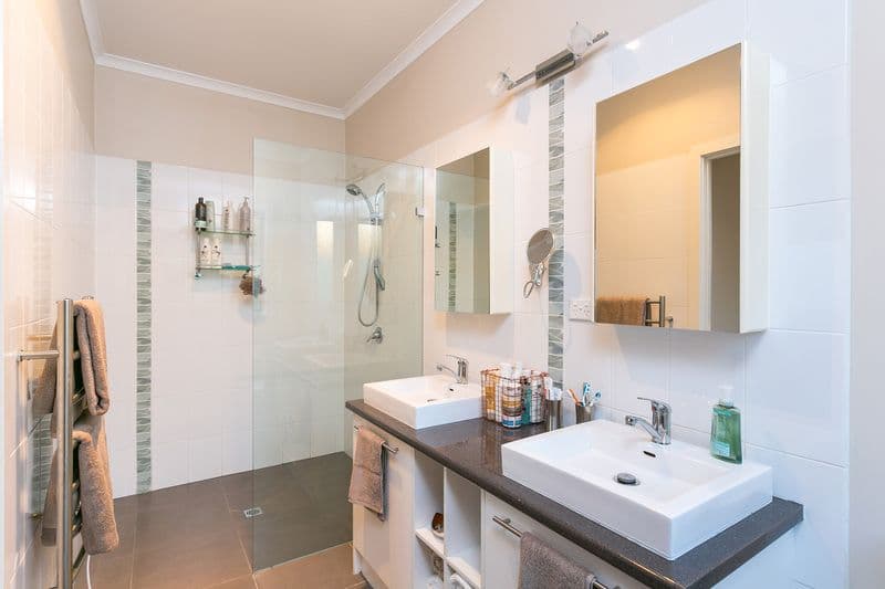 4B Hillview Street, Flora Hill VIC 3550, Flora Hill - Thumbnail 4