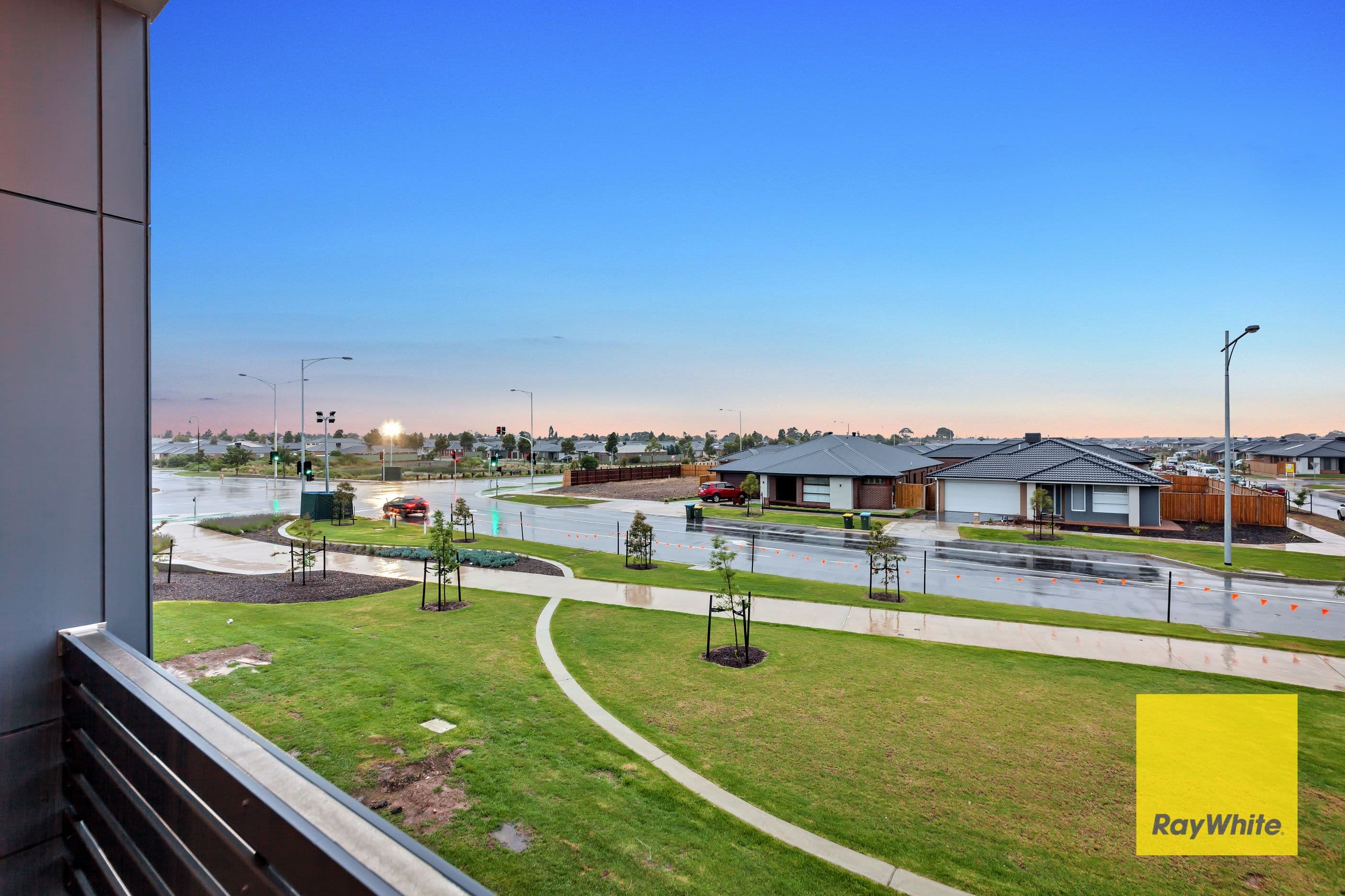 16 TREEVE Parkway, Werribee VIC 3030, Werribee - Thumbnail 4