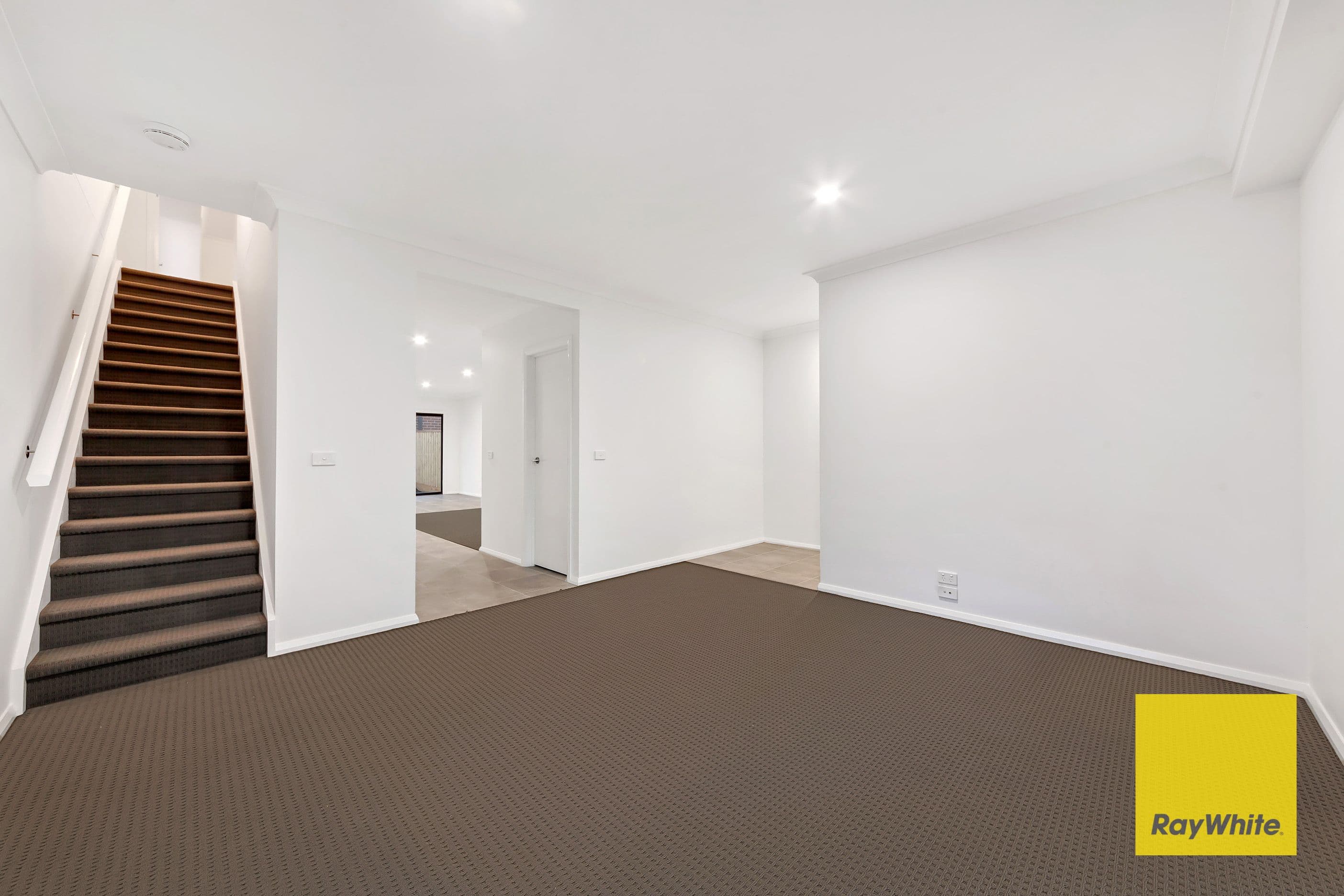 16 TREEVE Parkway, Werribee VIC 3030, Werribee - Thumbnail 5