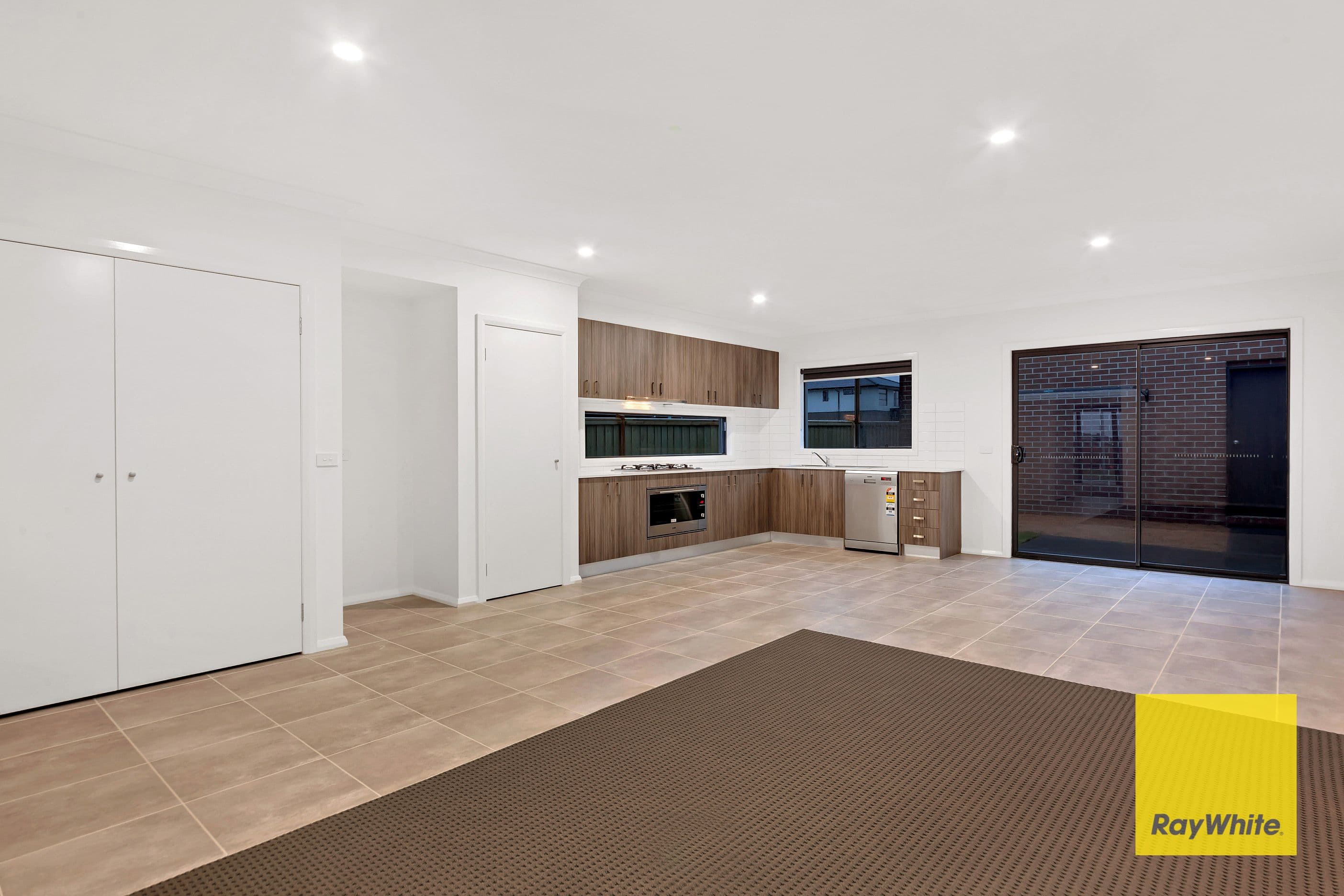 16 TREEVE Parkway, Werribee VIC 3030, Werribee - Thumbnail 7