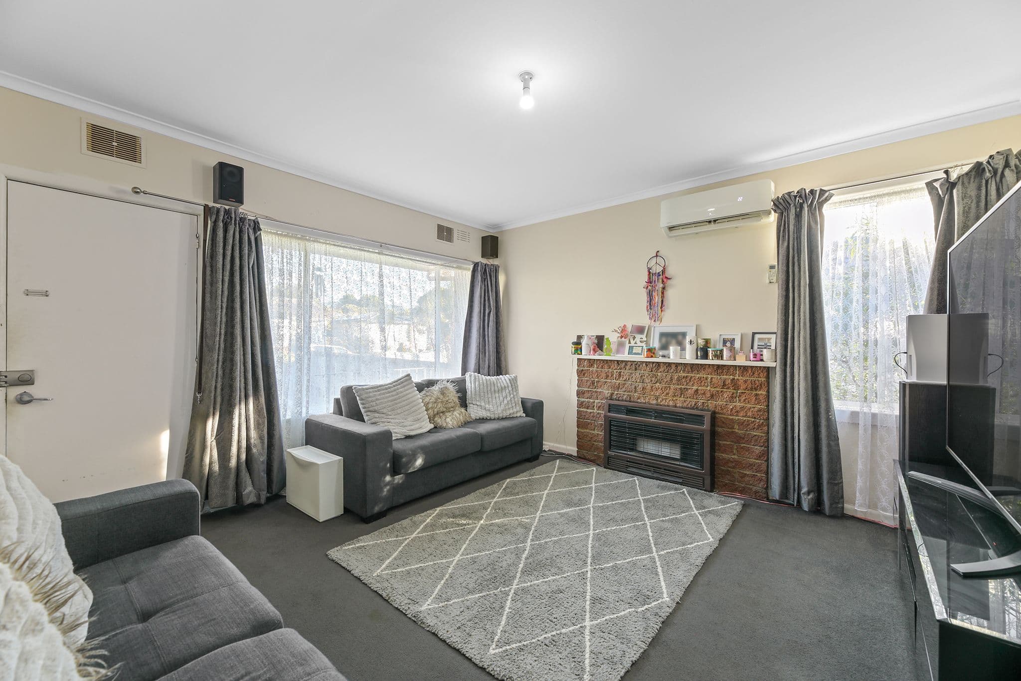 12 Charles Street, Moe VIC 3825, Moe - Thumbnail 2