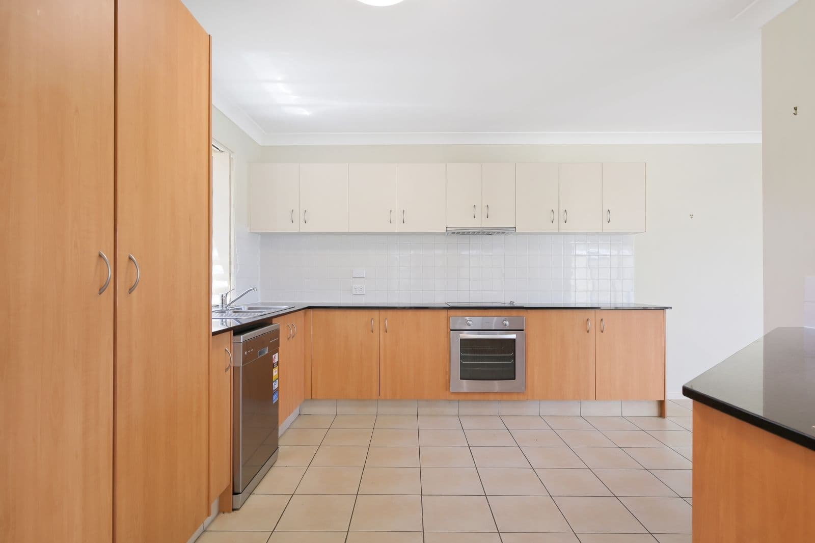 84 Tee Trees Boulevard, Arundel QLD 4214, Arundel - Thumbnail 4