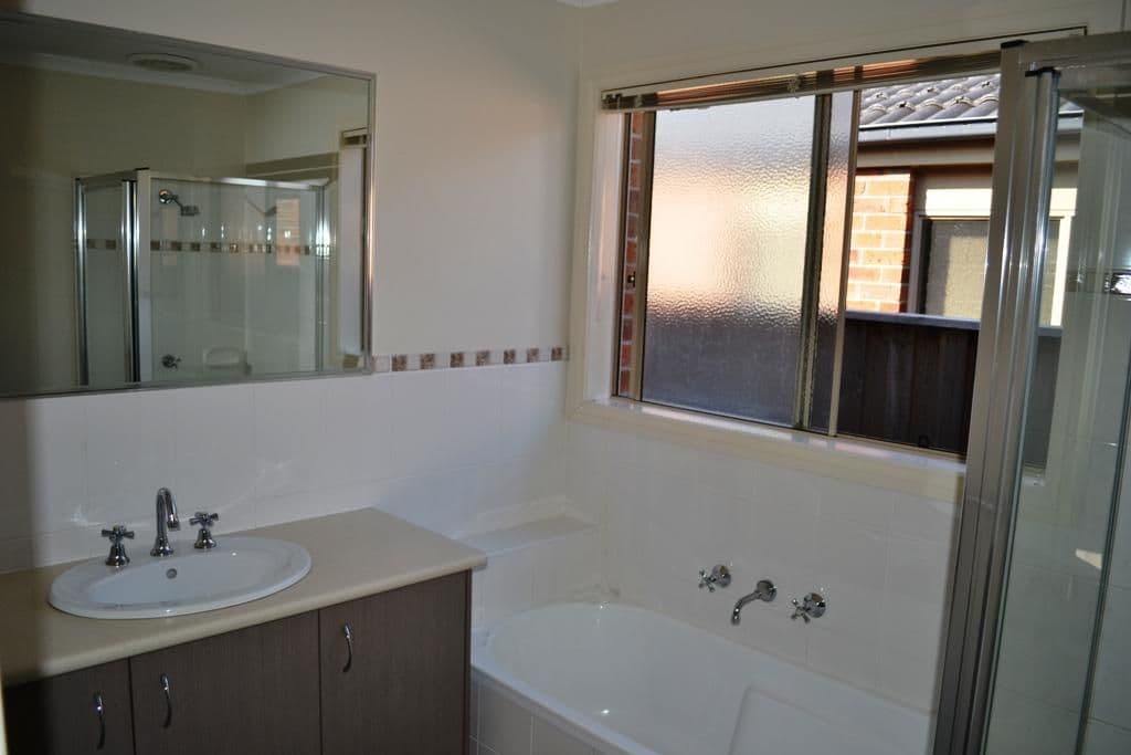 5b Keith Avenue, SUNBURY VIC 3429, Sunbury - Thumbnail 5
