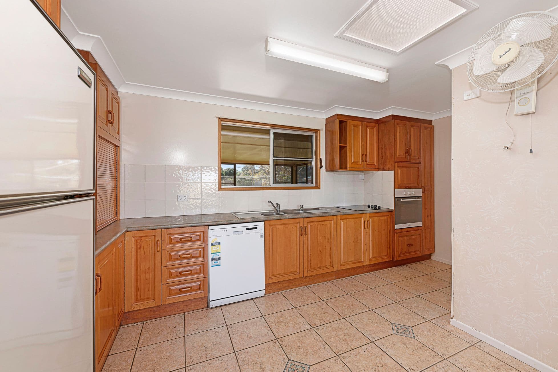 4 Peggs Road, Oakwood QLD 4670, Oakwood - Thumbnail 8