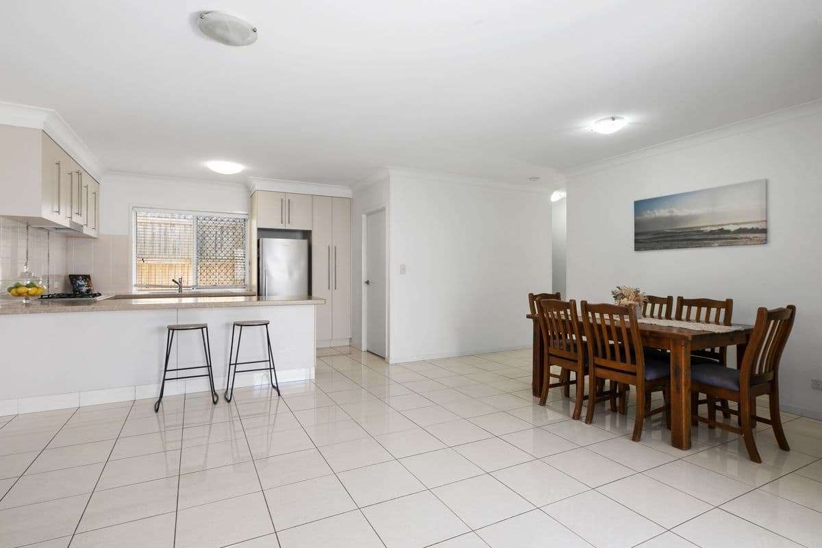 4 Sandi Street, Oxley QLD 4075, Oxley - Thumbnail 3