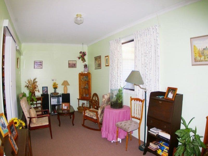 32 Tysoe Street, DECEPTION BAY QLD 4508, Deception Bay - Thumbnail 2