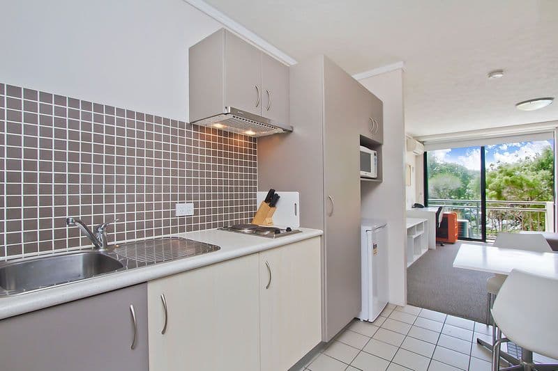 25 Lake Orr Drive, ROBINA QLD 4226, Robina - Thumbnail 4
