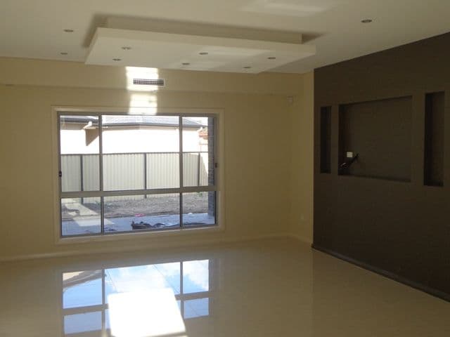 10 Tennant Place, EDENSOR PARK NSW 2176, Edensor Park - Thumbnail 4