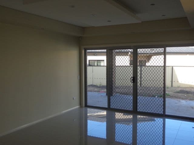 10 Tennant Place, EDENSOR PARK NSW 2176, Edensor Park - Thumbnail 8
