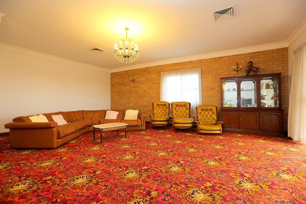 15 Saric Avenue, Georges Hall NSW 2198, Georges Hall - Thumbnail 2