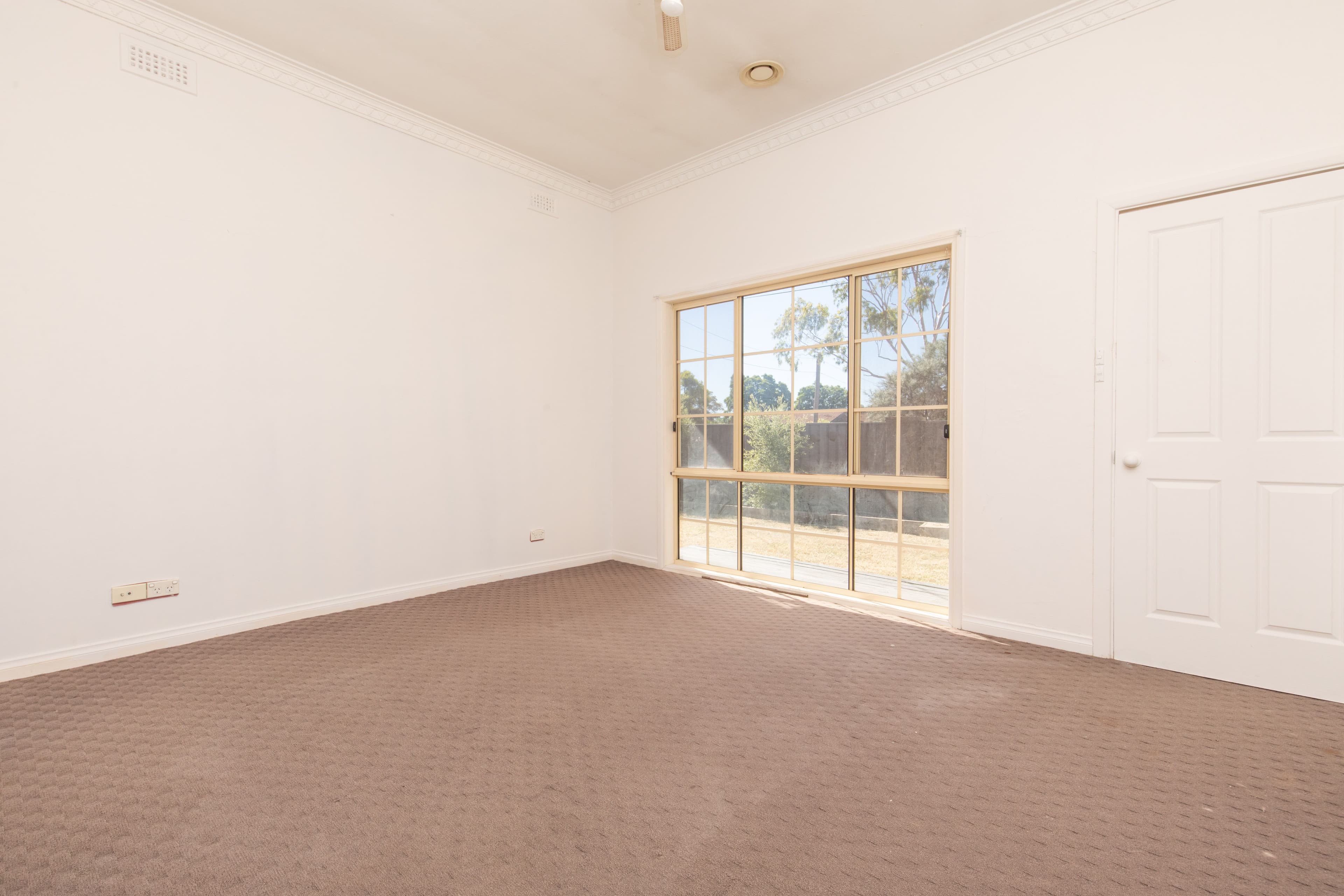 99 Thirteenth Street, Mildura VIC 3500, Mildura - Thumbnail 8