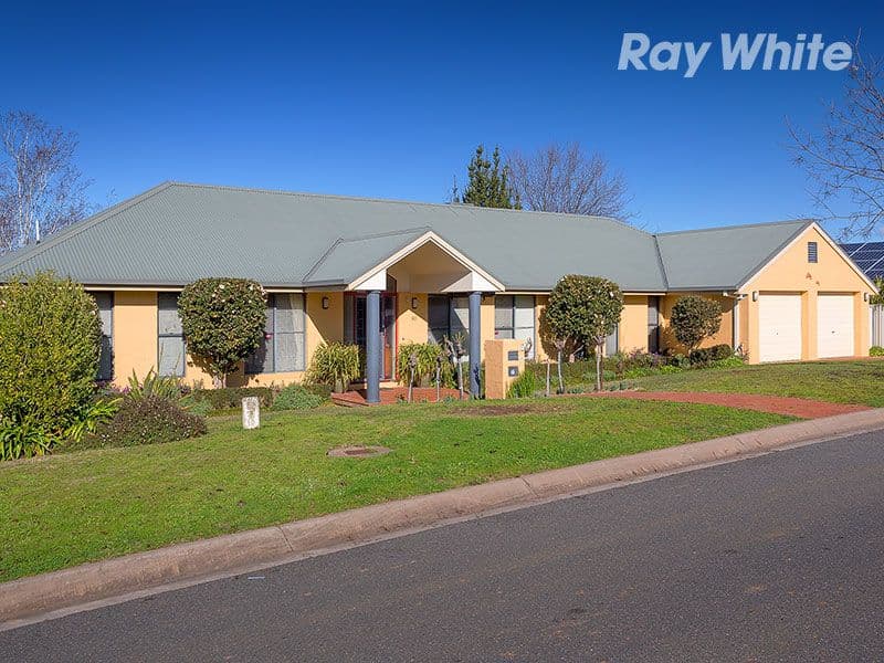 90 Michelle Avenue, Lavington NSW 2641, Lavington - Image 1