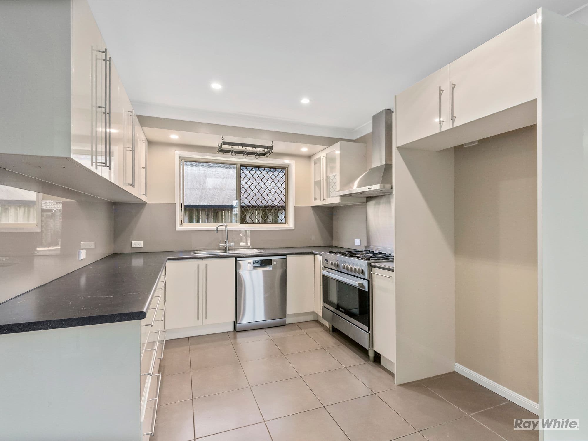 20 Allamanda Drive, Camira QLD 4300, Camira - Thumbnail 4