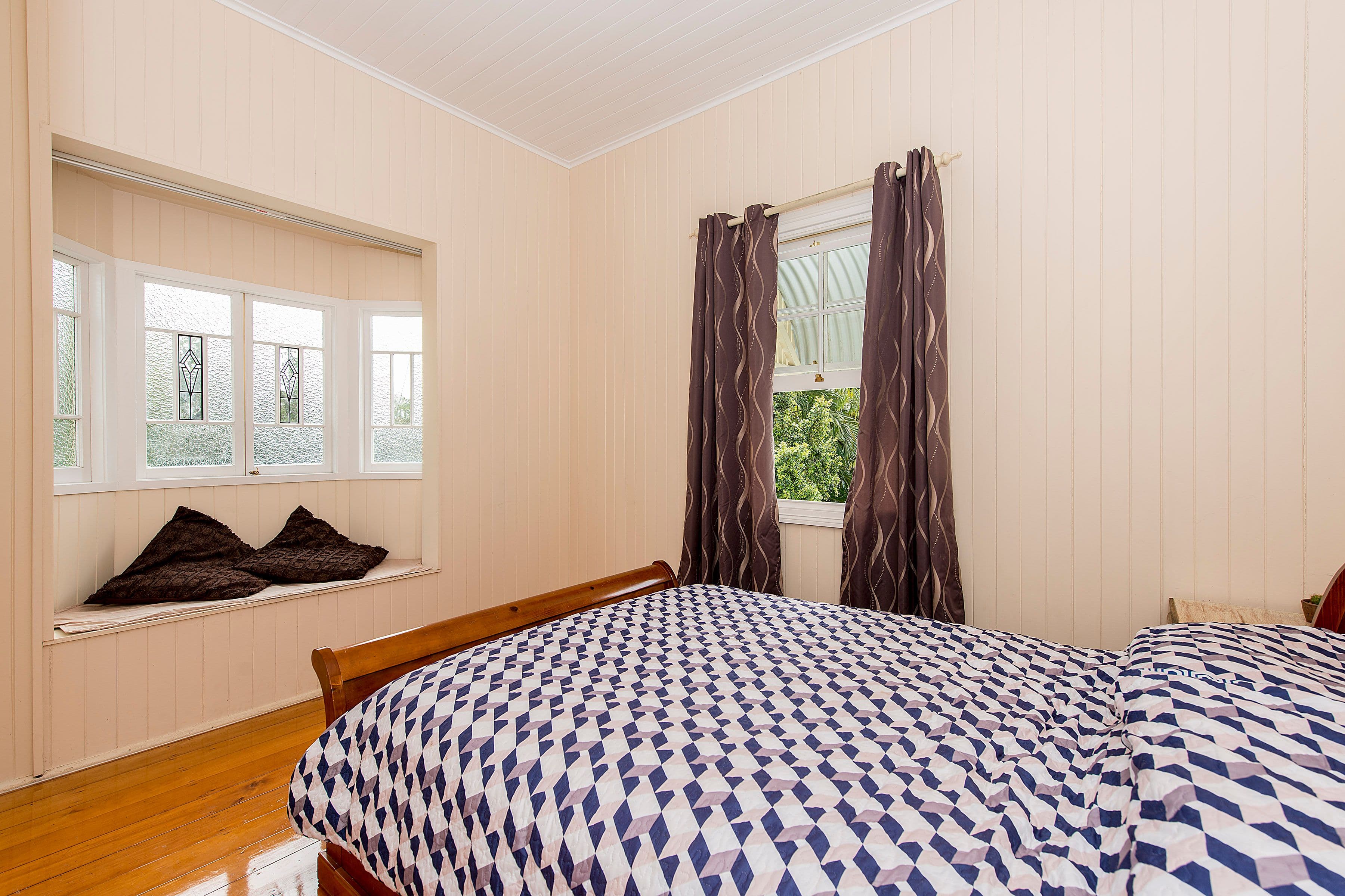 9 Merrell Street, Holland Park West QLD 4121, Holland Park West - Thumbnail 2