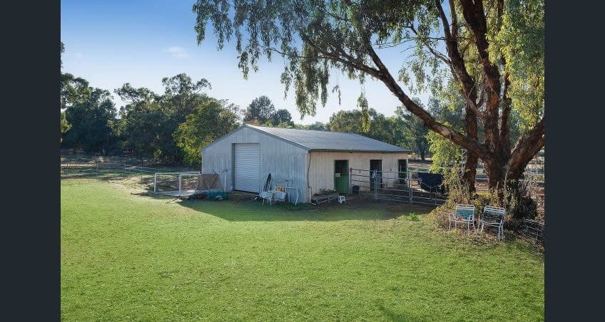 16 CLIFFORDS ROAD, Narrandera, Narrandera - Thumbnail 2
