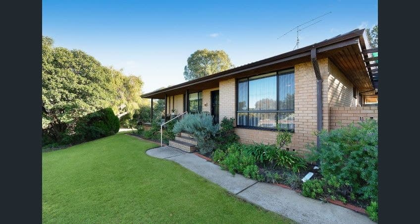 16 CLIFFORDS ROAD, Narrandera, Narrandera - Thumbnail 7