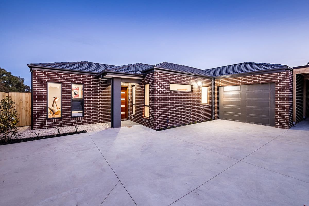 77 Springfield Crescent, Hampton Park VIC 3976, Hampton Park - Image 1