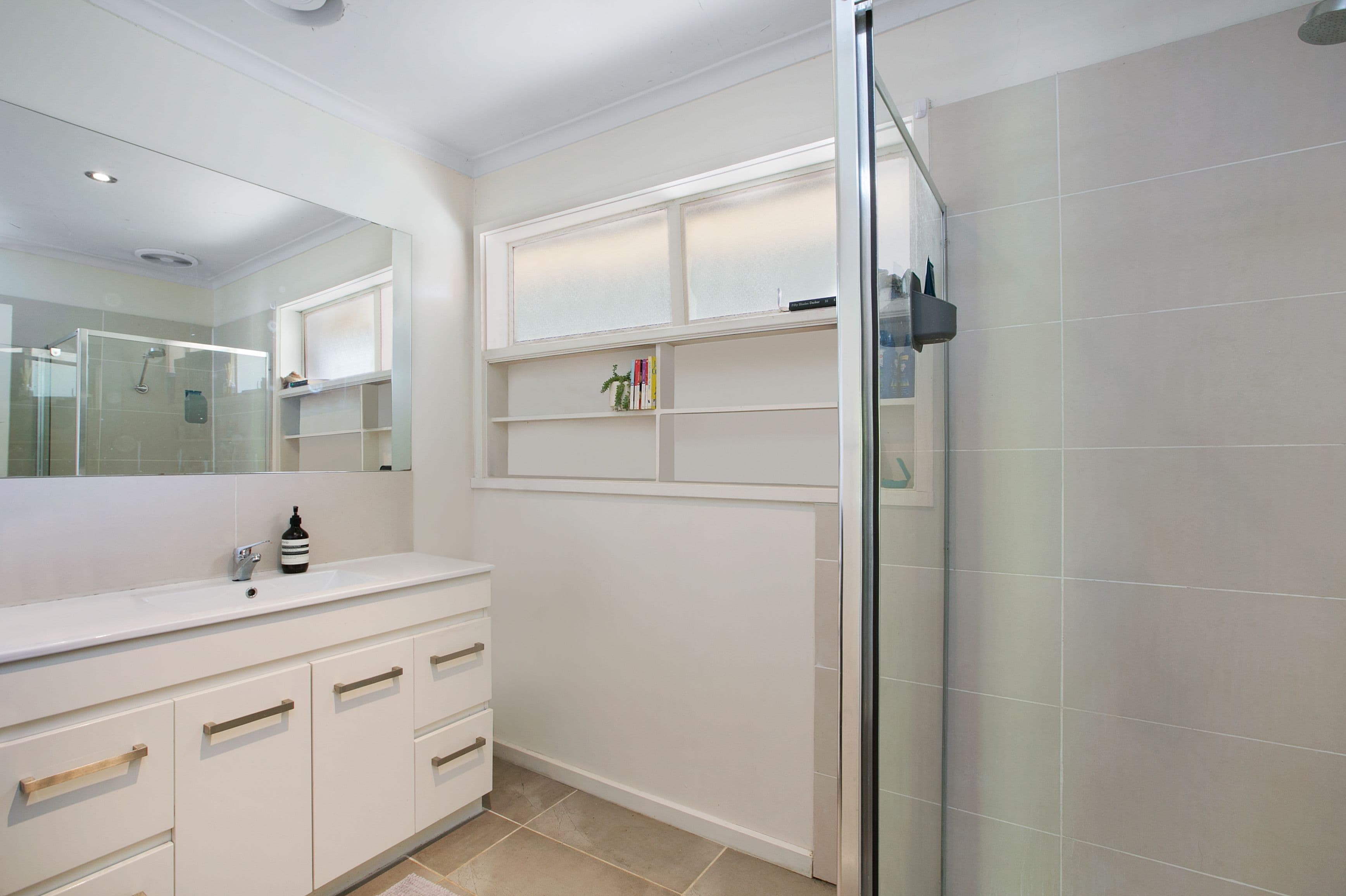 84 St Vigeons Road, Reservoir VIC 3073, Reservoir - Thumbnail 8