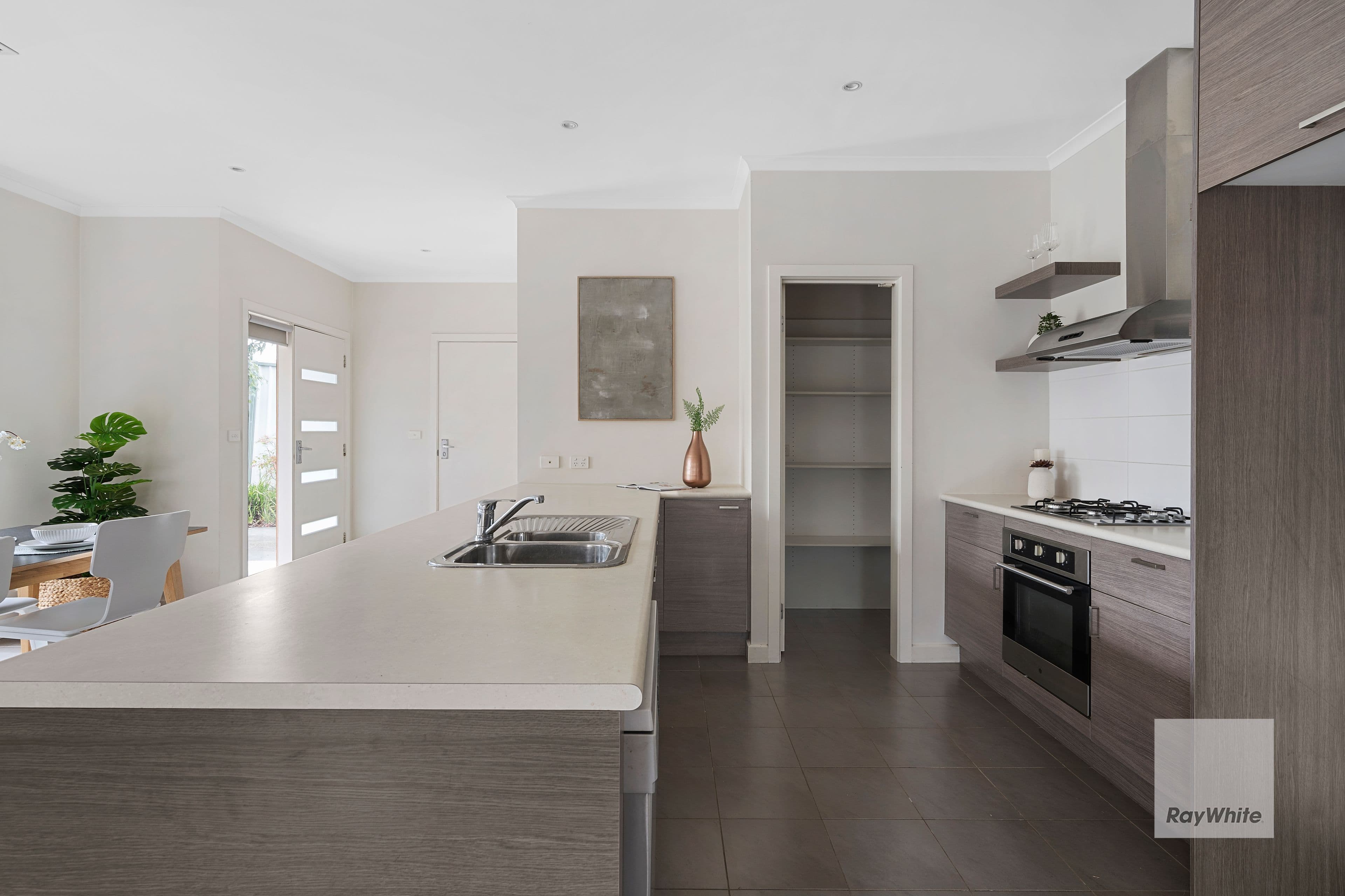17 Mundy Street, Watsonia VIC 3087, Watsonia - Thumbnail 2
