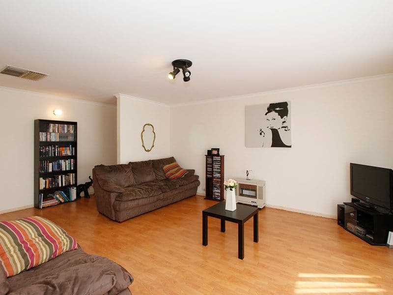 2 Acacia Road, MORPHETT VALE SA 5162, Morphett Vale - Thumbnail 2