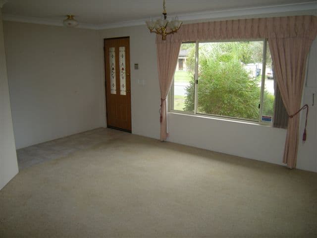 41 Farmer Avenue, BROOKDALE WA 6112, Brookdale - Thumbnail 2