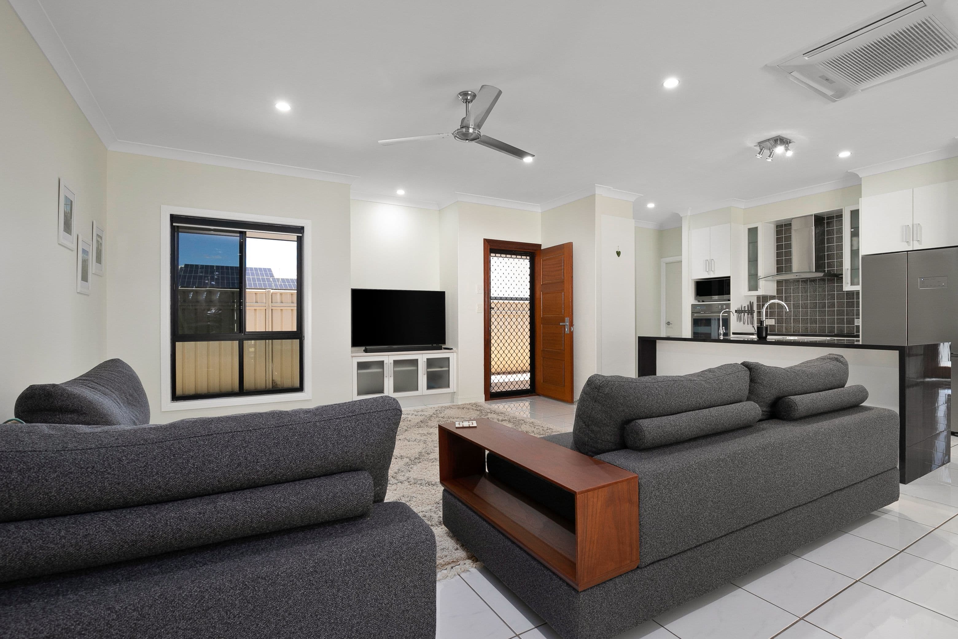 18 Saville Street, Emerald QLD 4720, Emerald - Thumbnail 3