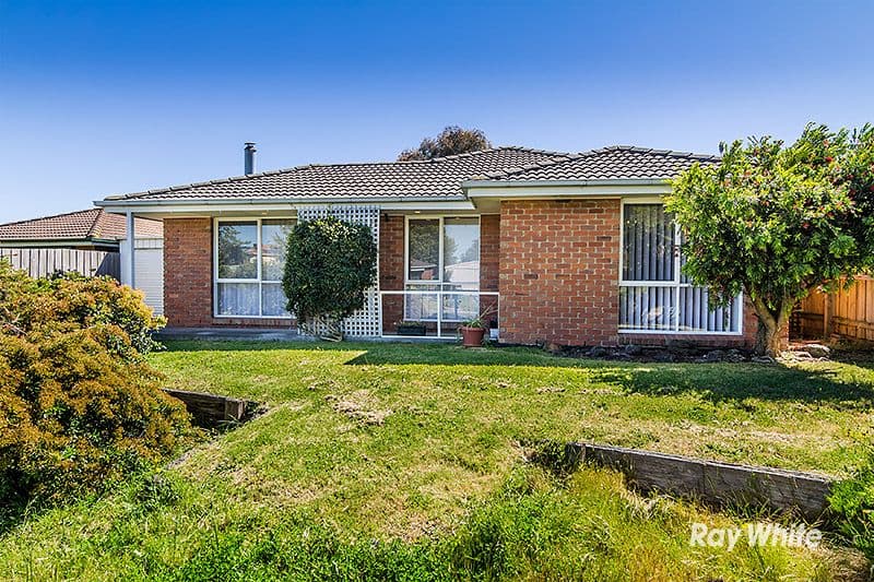 3 Godwin Crescent, Cranbourne North VIC 3977, Cranbourne North - Thumbnail 5