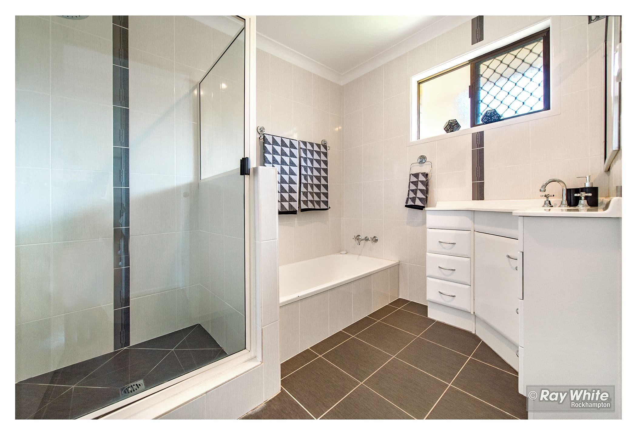 287 Thirkettle Avenue, Frenchville QLD 4701, Frenchville - Thumbnail 8