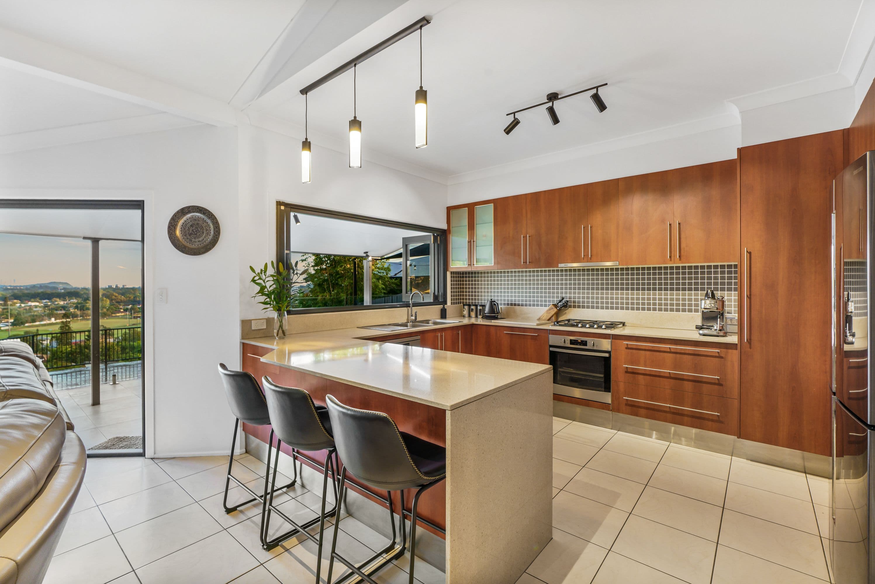 21 Sawtell Drive, Currumbin Waters QLD 4223, Currumbin Waters - Thumbnail 6