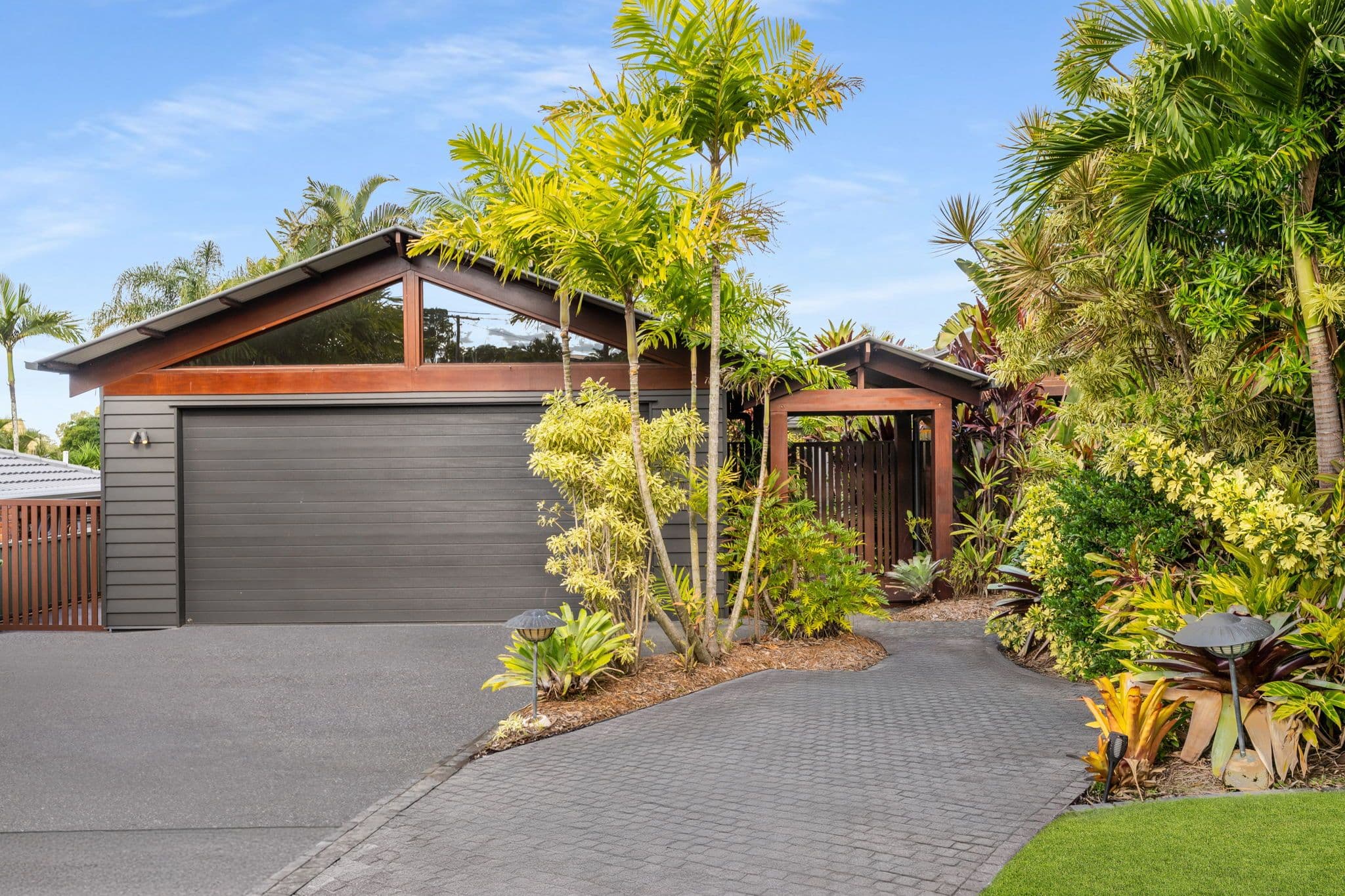 8 Spiro Court, Mount Warren Park QLD 4207, Mount Warren Park - Thumbnail 2