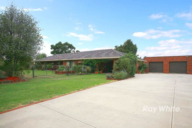94 Evans Road, CRANBOURNE WEST VIC 3977, Cranbourne West - Thumbnail 2