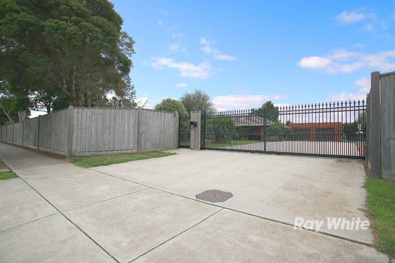 94 Evans Road, CRANBOURNE WEST VIC 3977, Cranbourne West - Thumbnail 3