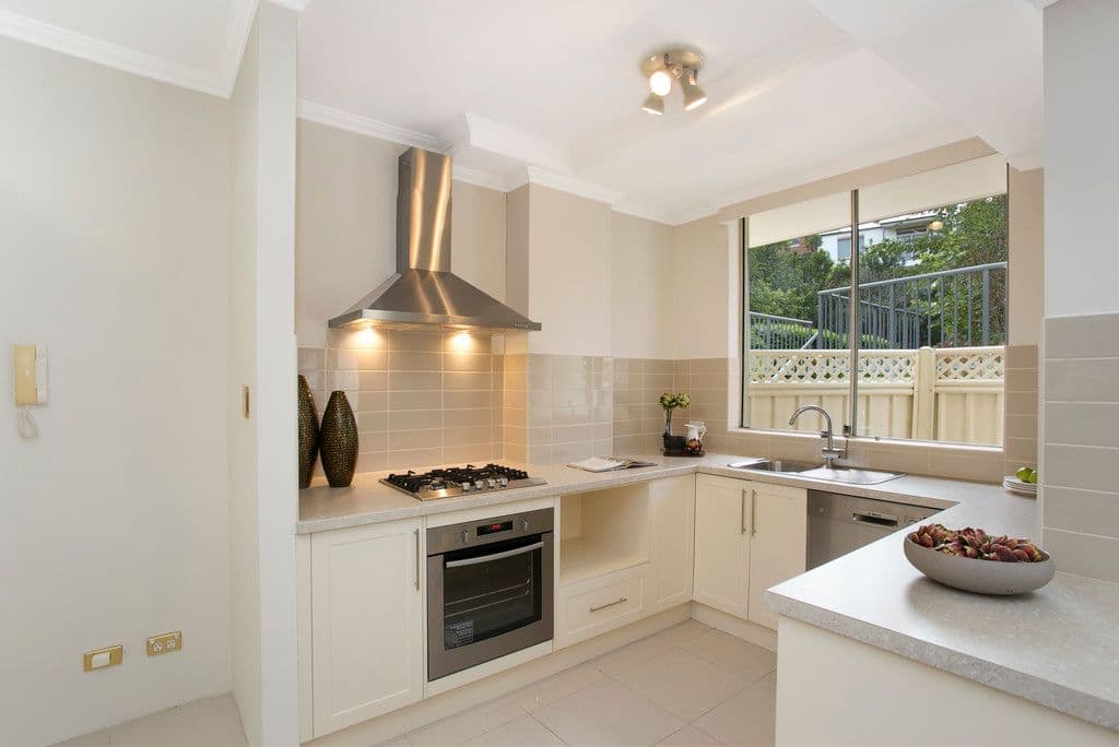 53 Pelissier Street, Somerset, Somerset - Thumbnail 3