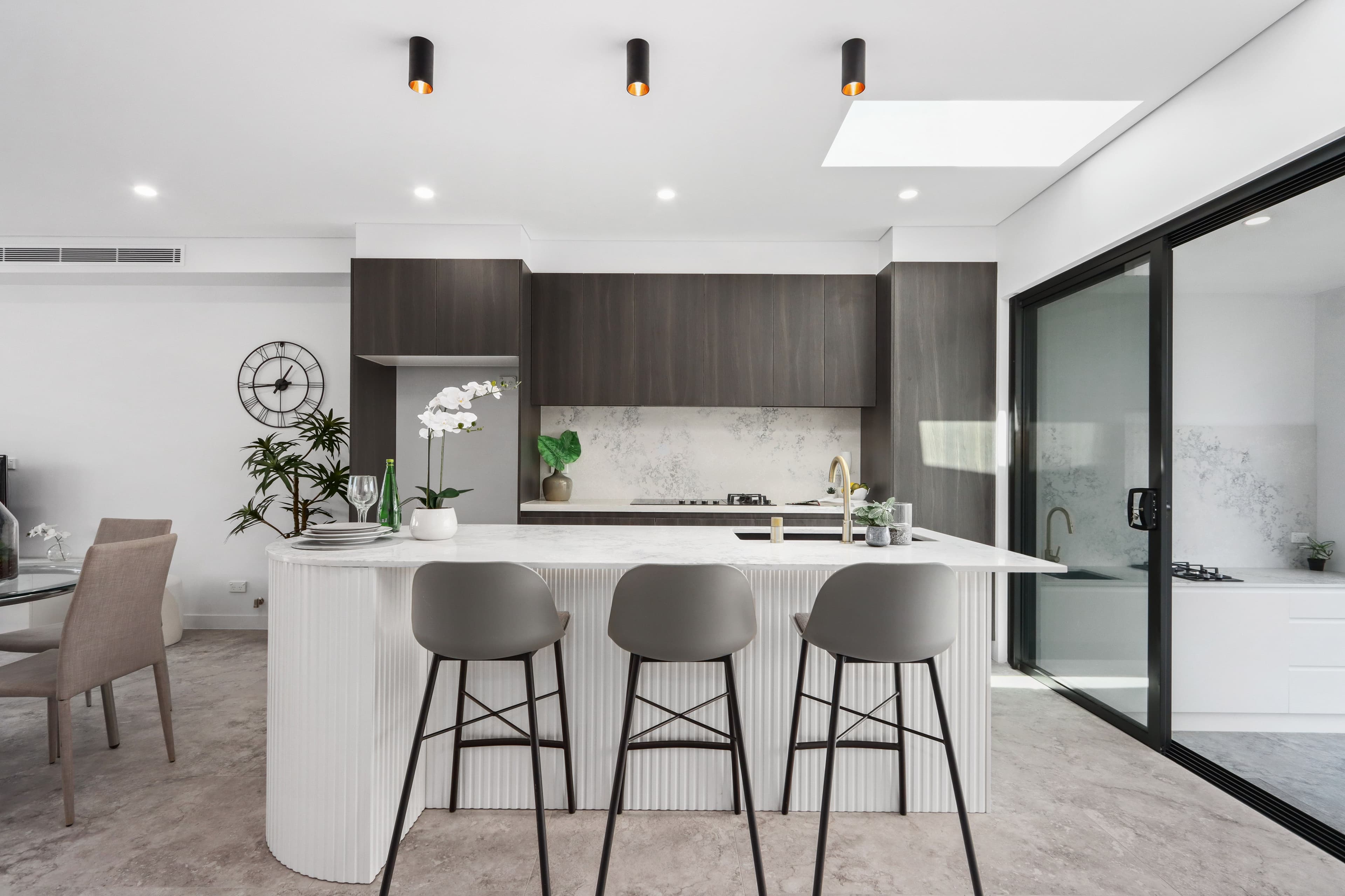 98 Evelyn Street, Sylvania NSW 2224, Sylvania Waters - Thumbnail 2