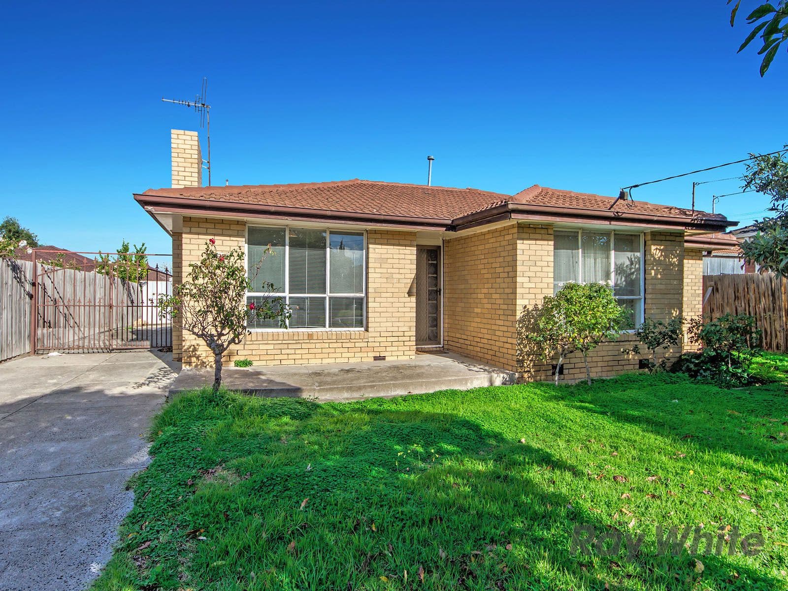 31 Henry Street, St Albans VIC 3021, St Albans - Image 1
