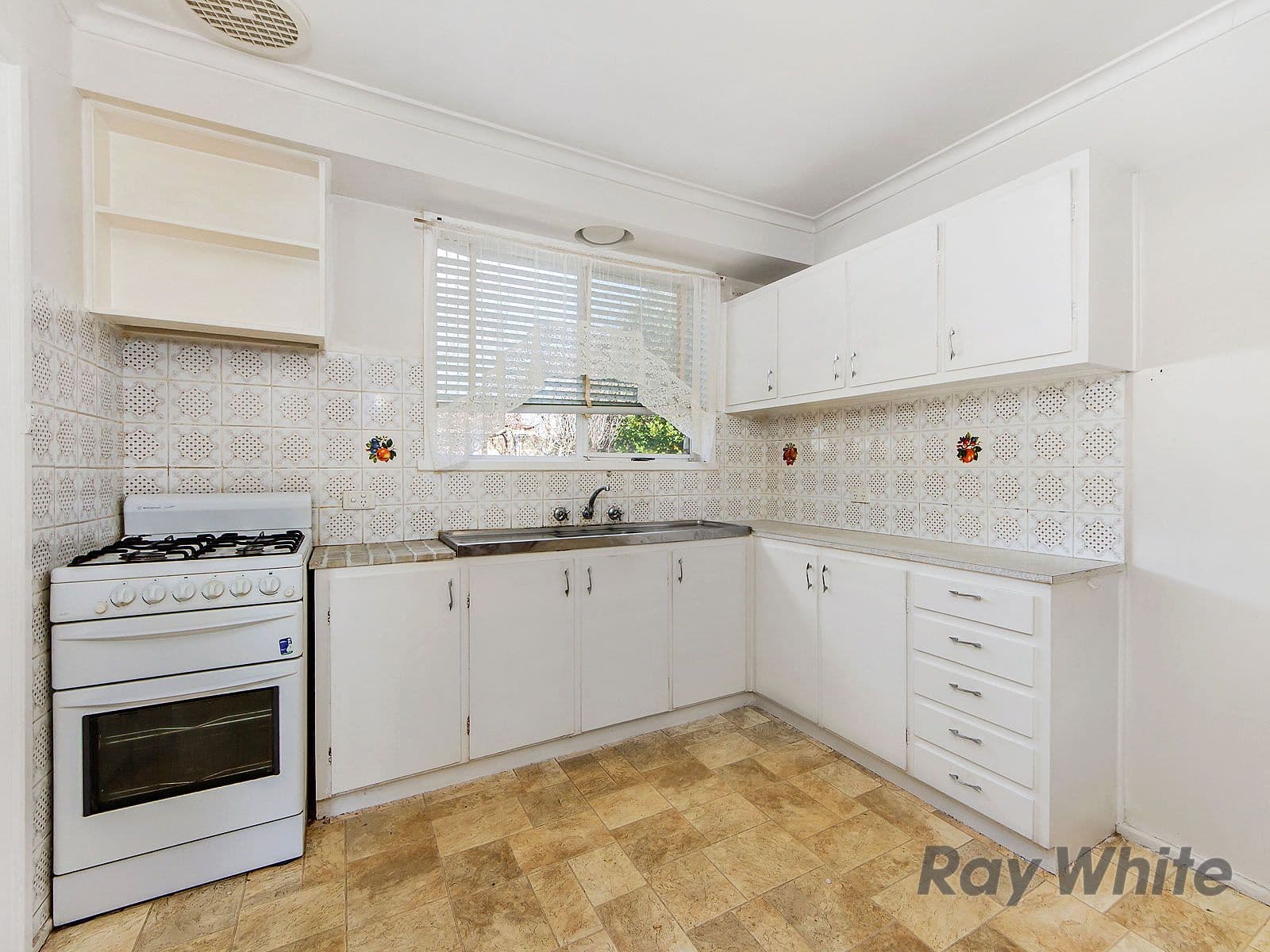 31 Henry Street, St Albans VIC 3021, St Albans - Thumbnail 3