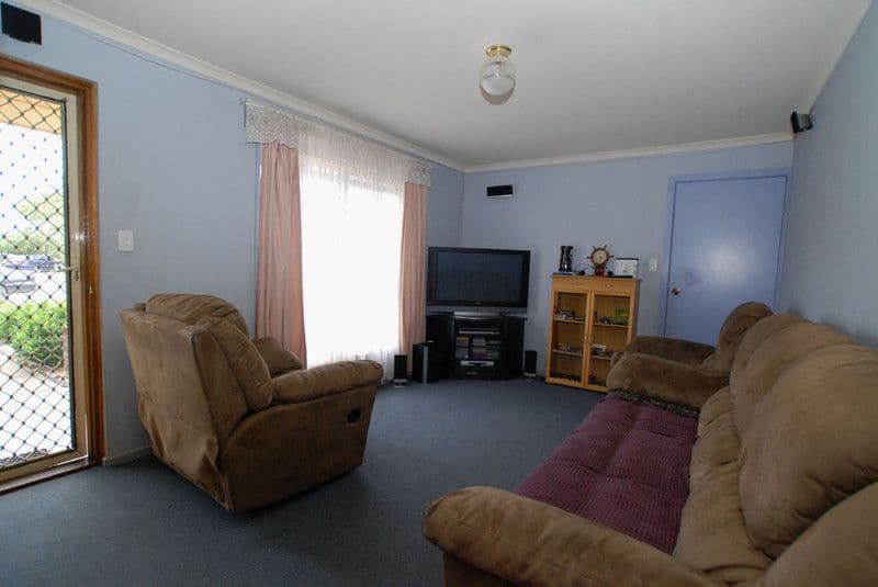 19 Heathersay Avenue, ALDINGA BEACH SA 5173, Aldinga Beach - Thumbnail 2