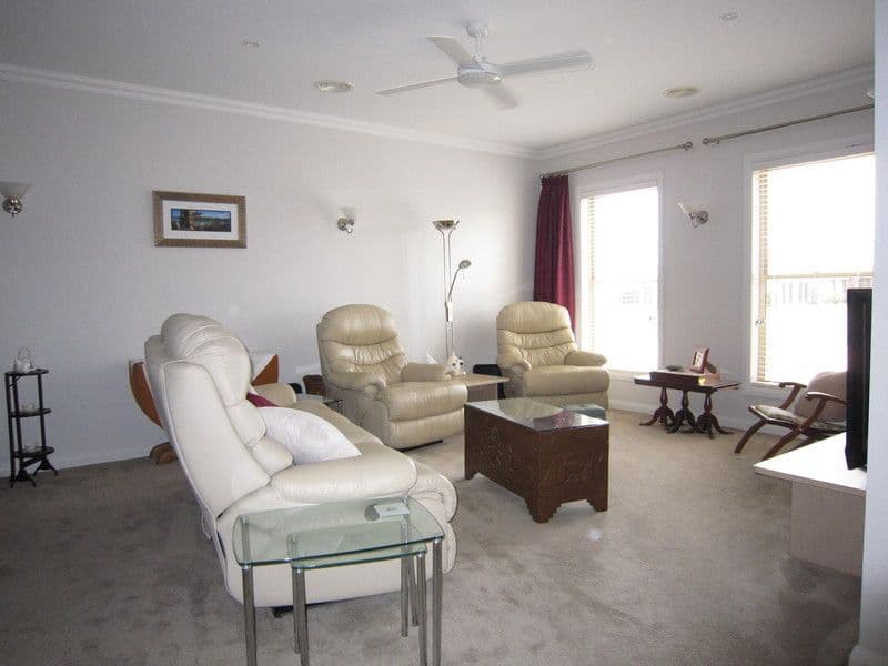 15 Sunset Avenue, ECHUCA VIC 3564, Echuca - Thumbnail 3