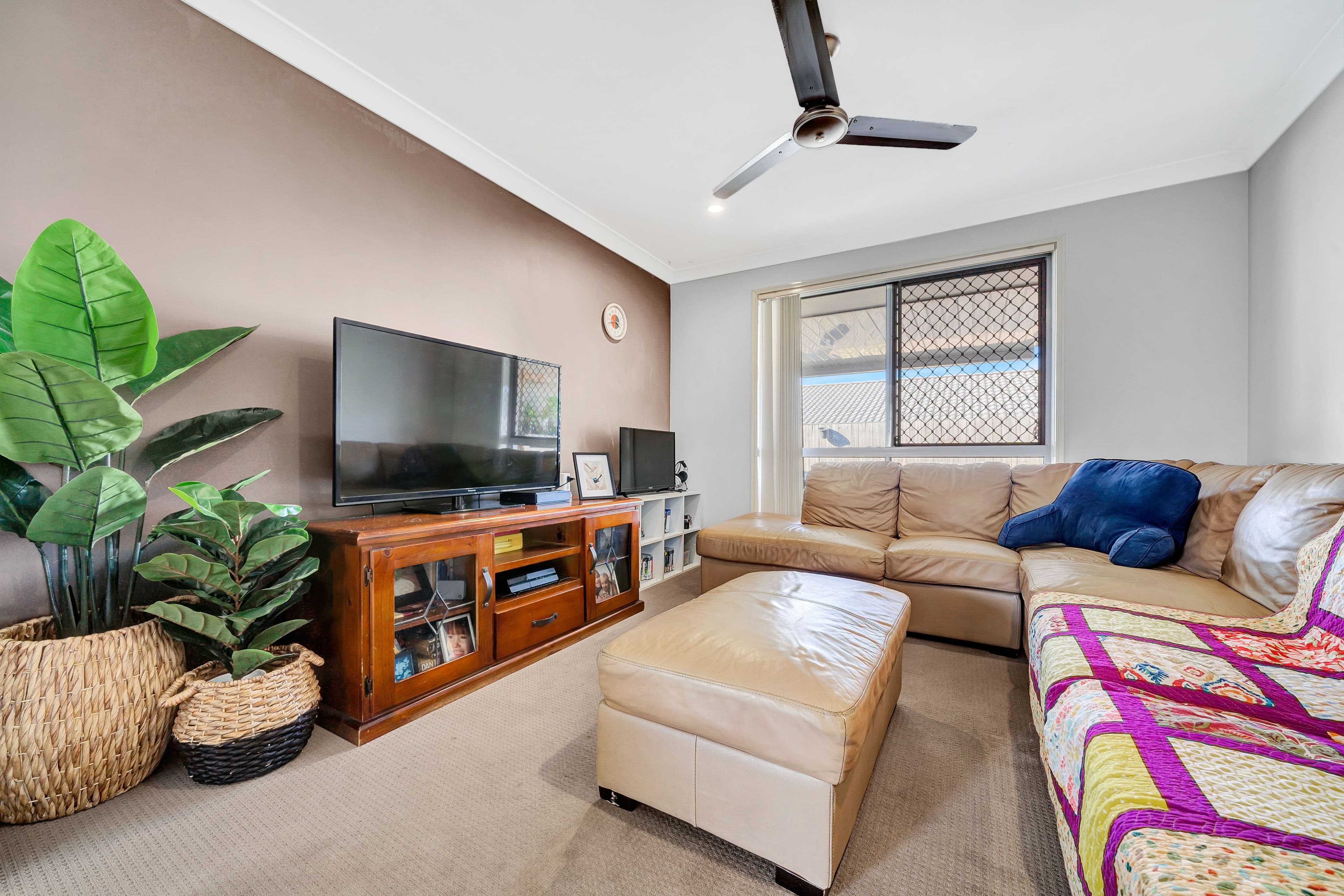 34 Conradi Avenue, Crestmead QLD 4132, Crestmead - Thumbnail 2