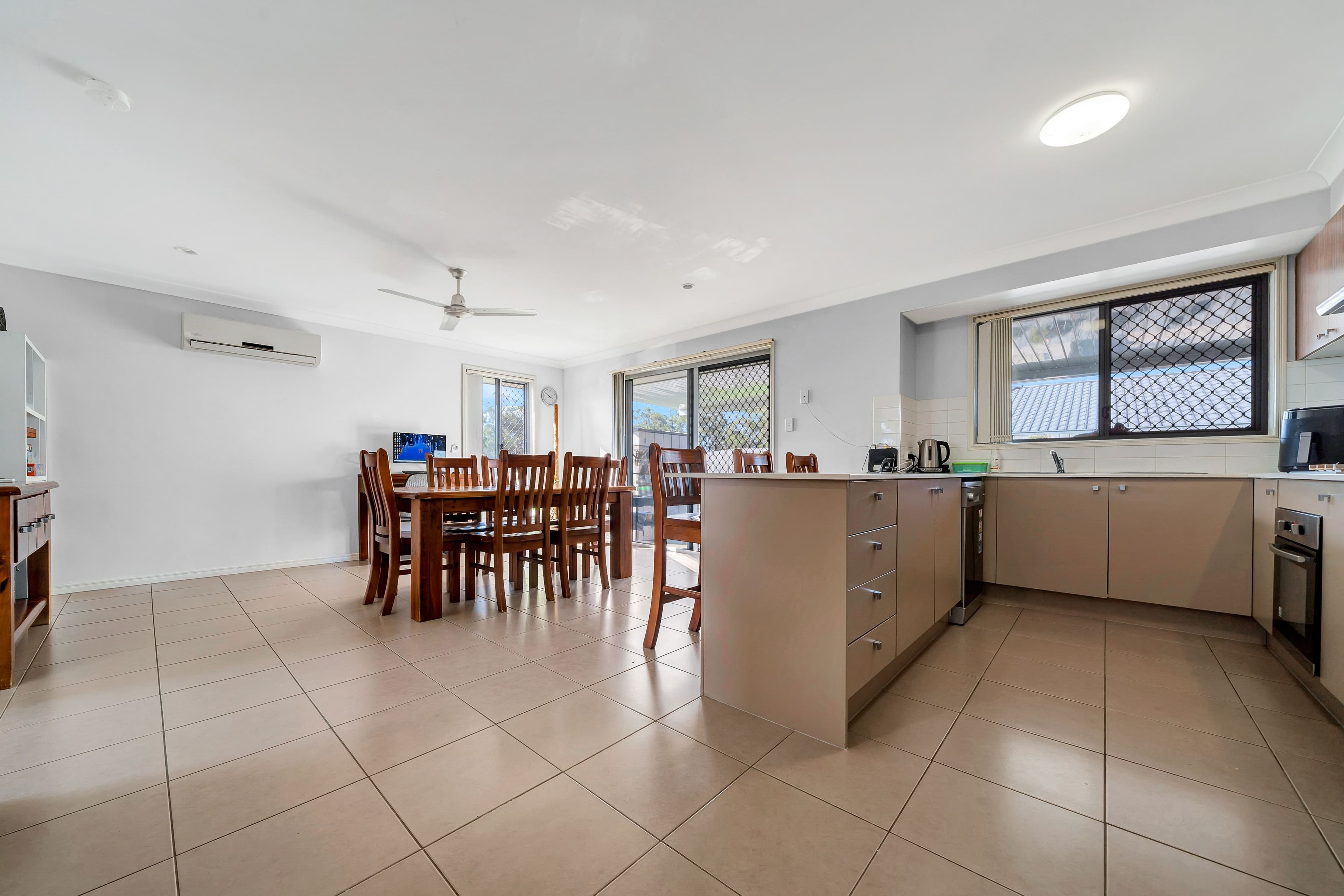 34 Conradi Avenue, Crestmead QLD 4132, Crestmead - Thumbnail 4
