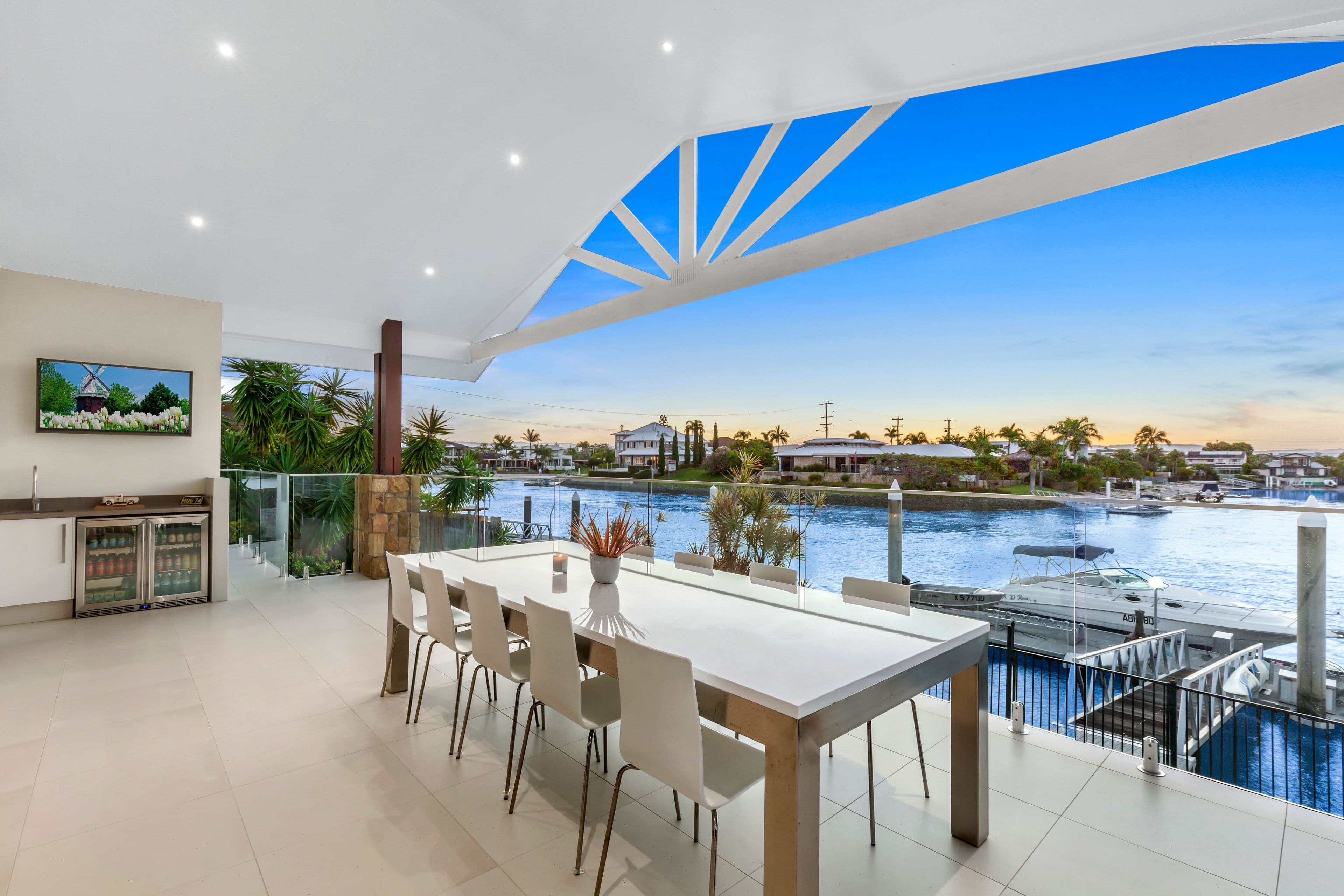 33 Allambi Avenue, Broadbeach Waters QLD 4218, Broadbeach Waters - Thumbnail 3