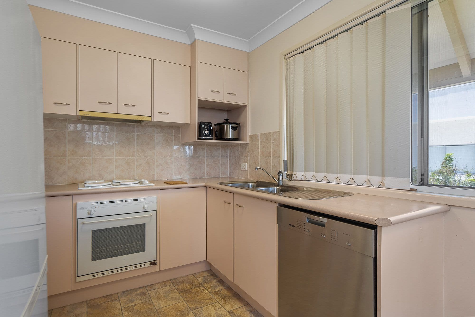 45 Howsan Street, Mount Gravatt East QLD 4122, Mount Gravatt East - Thumbnail 2