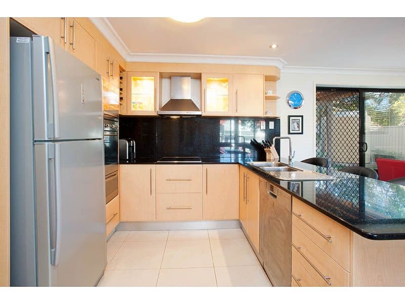 18 Fulton Street, WISHART QLD 4122, Wishart - Thumbnail 4