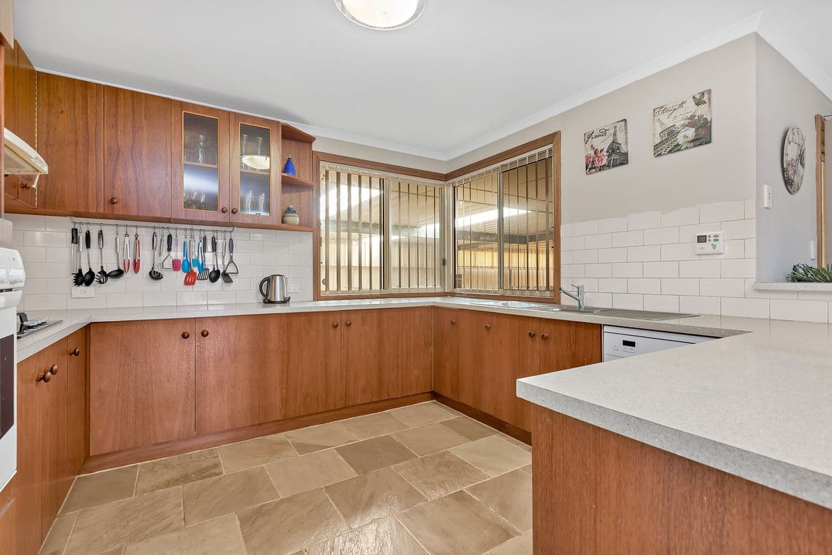 5 Paps Court, Munno Para West SA 5115, Munno Para West - Thumbnail 2